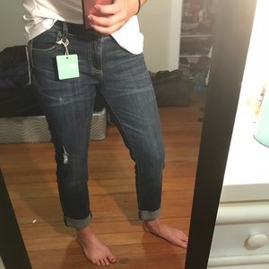 Cropped boyfriend jeans